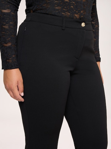 évasé Pantalon Fiorella Rubino en noir