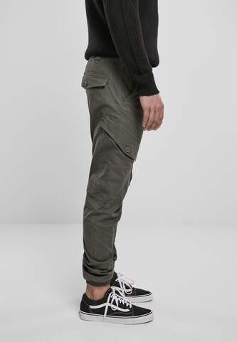 Tapered Pantaloni cargo 'Ray' di Brandit in verde