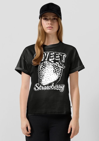 T-shirt QS en noir : devant