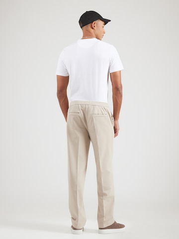 GUESS Regular Pleated Pants 'ALTON' in Beige
