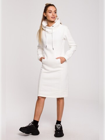 made of emotion - Vestido en beige