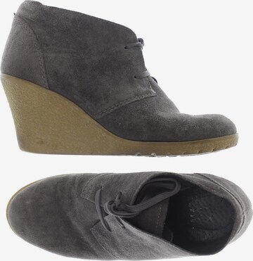 AKIRA Dress Boots in 38 in Grey: front