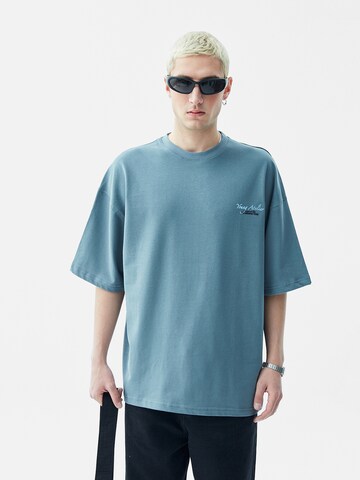 T-Shirt VAMOS CLO en bleu : devant