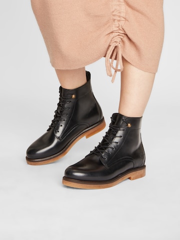 TIMBERLAND Lace-Up Ankle Boots in Black