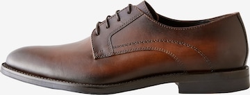 Next Обувки с връзки в кафяво: отпред