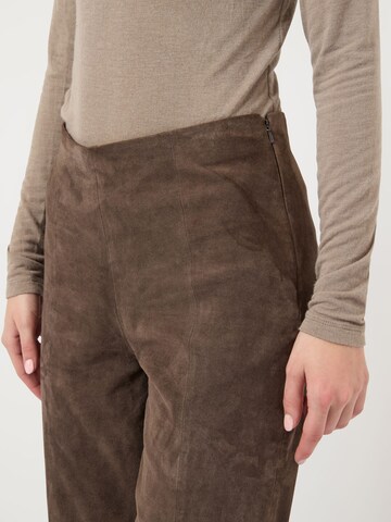YAS - Loosefit Pantalón 'THEA ' en marrón