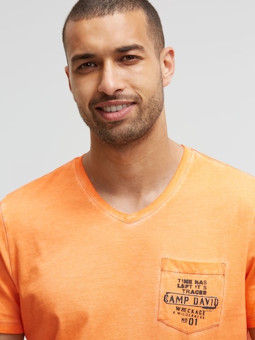 Tricou de la CAMP DAVID pe portocaliu