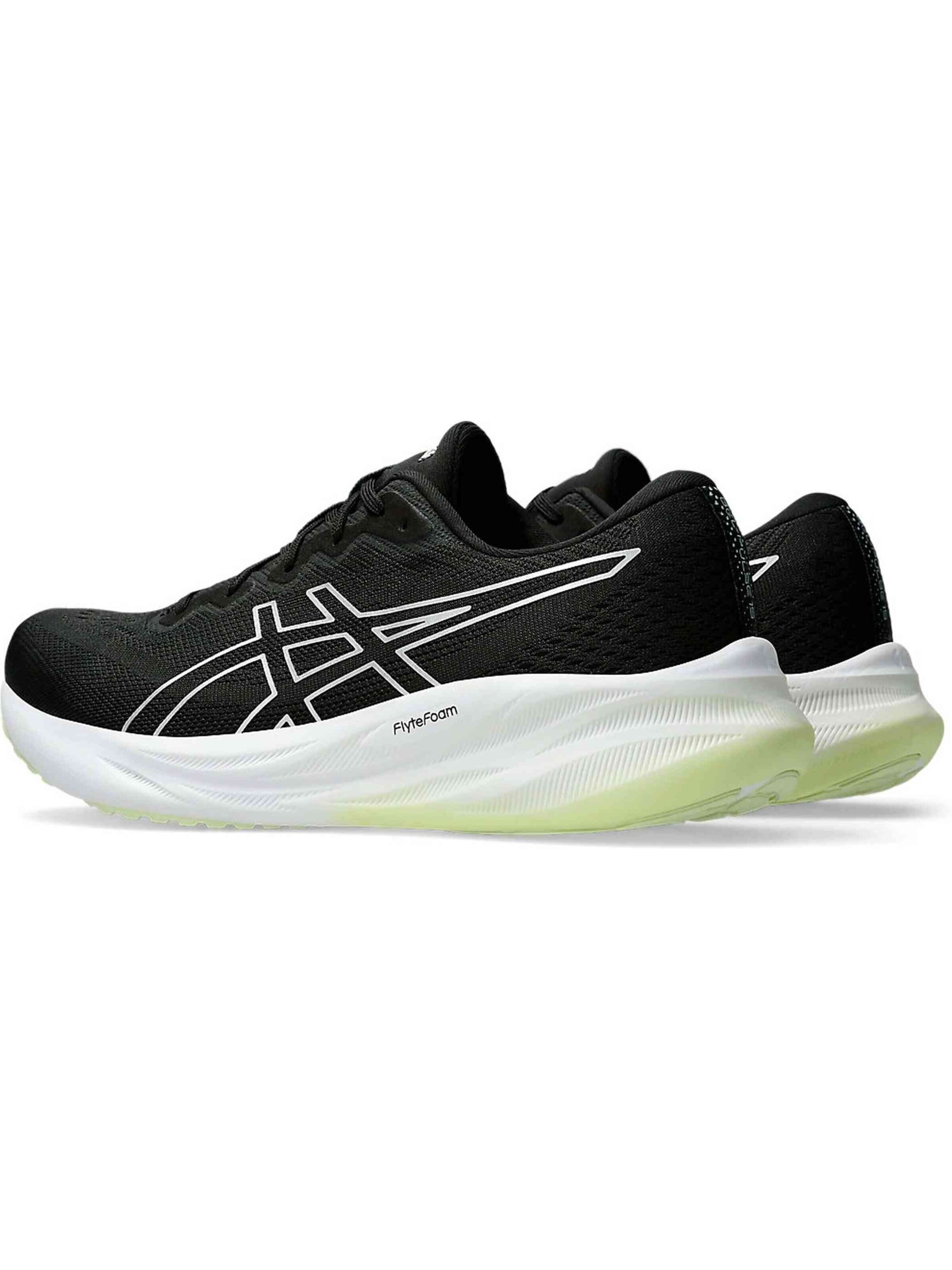 Scarpa da corsa di ASICS in nero