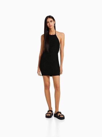 Rochie de vară de la Bershka pe negru