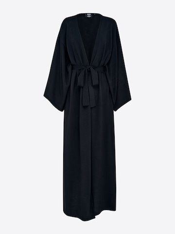 ABOUT YOU x VIAM Studio Kimono 'WHITNEY' in Zwart: voorkant