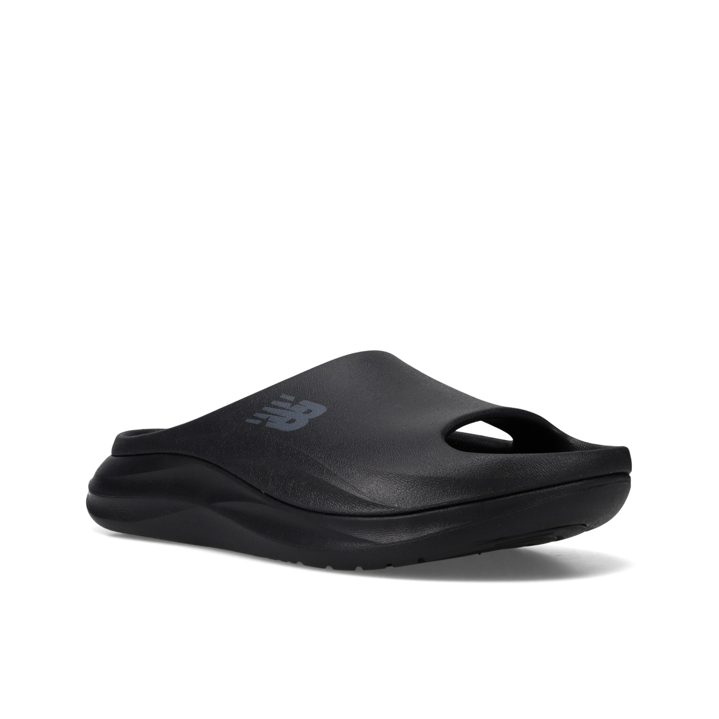 new balance Beach & swim shoe '6650v1' in Black