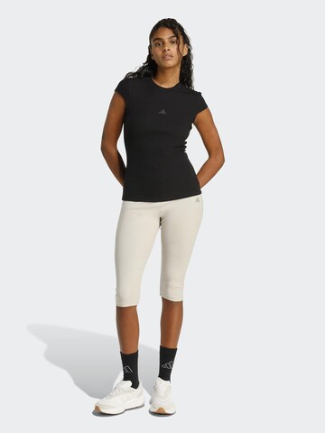 ADIDAS SPORTSWEAR Λειτουργικό μπλουζάκι σε μαύρο