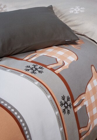 SCHIESSER Duvet Cover 'Verda' in Beige