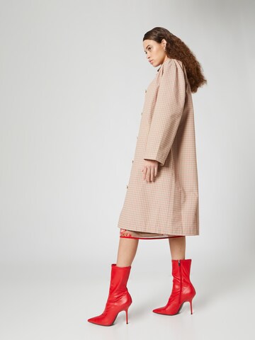 Bella x ABOUT YOU Between-seasons coat 'Sidney' in Beige