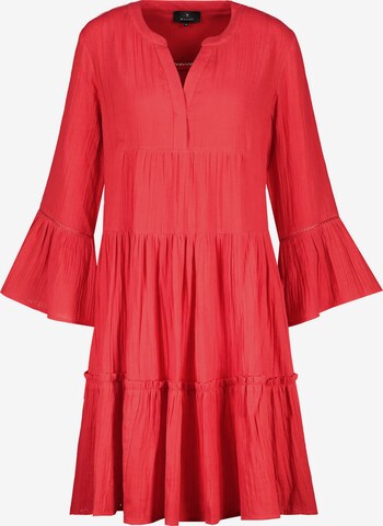 Robe monari en rouge : devant