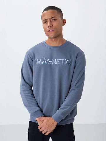 Tommy Life Sweatshirts in Blau: Vorderseite