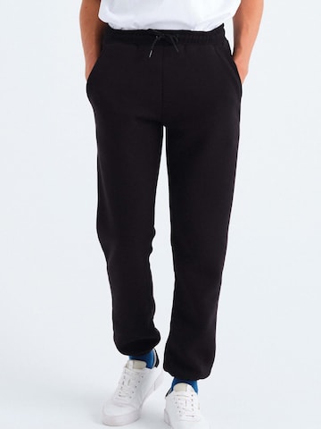 Rockupy Regular Sporthose 'Lenny' in Schwarz: Vorderseite
