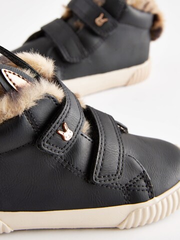 Sneaker di Next in nero