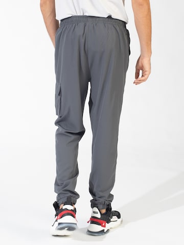 Regular Pantaloni sport de la Spyder pe gri