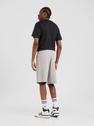 ADIDAS ORIGINALS Regular Byxa 'Essentials' i grå