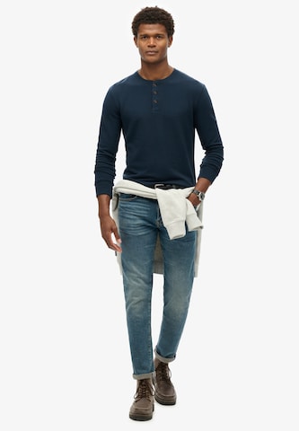 T-Shirt 'The Merchant Store – Grandad' Superdry en bleu