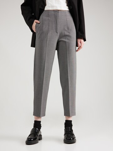 Effilé Pantalon à plis Marks & Spencer en gris : devant