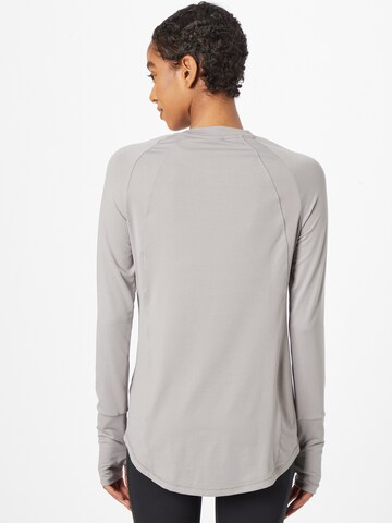 Varley Performance Shirt 'Bradford' in Grey