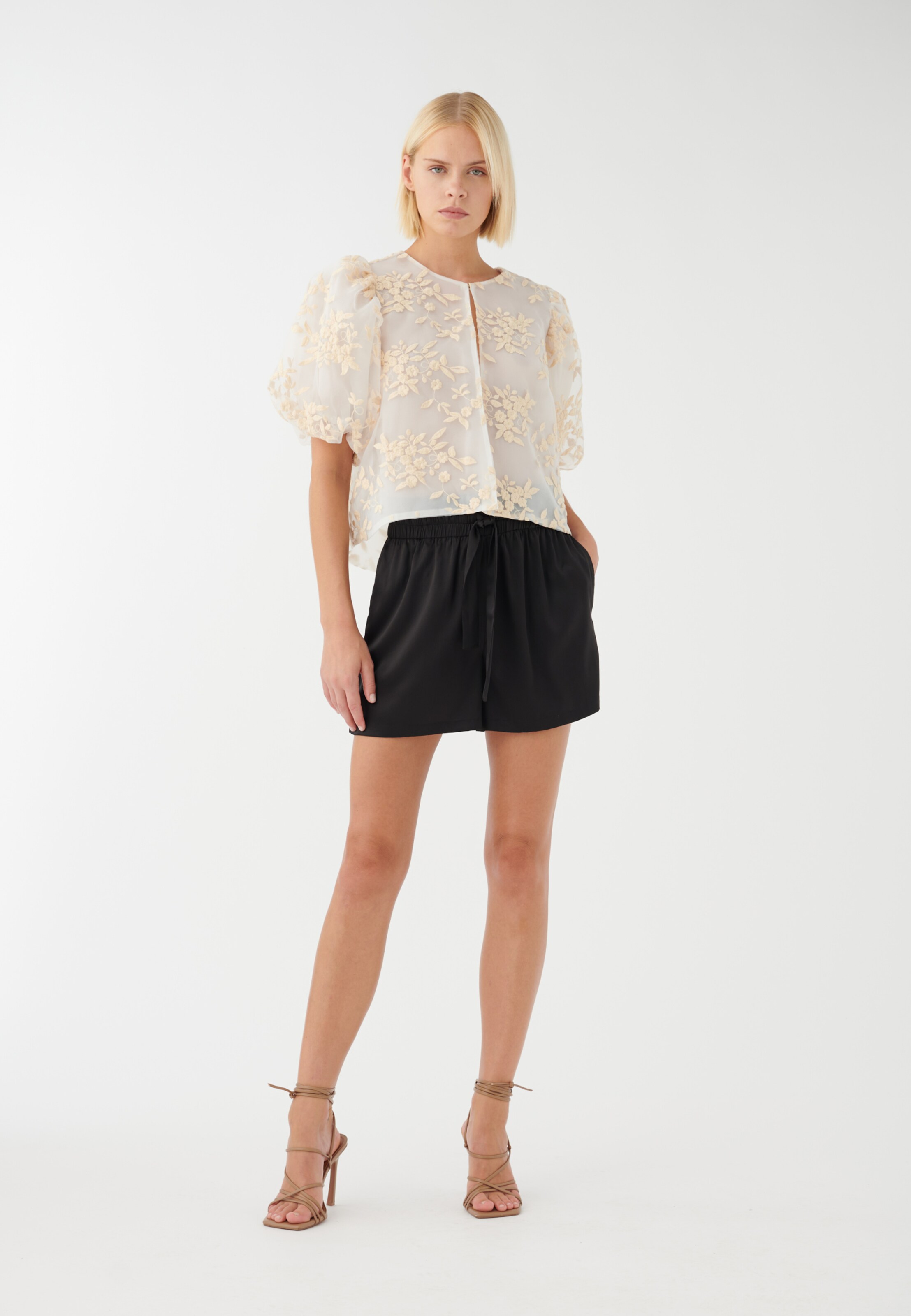Camicia da donna di Dea Kudibal in beige