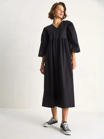 Bianco Lucci Kleid in Schwarz