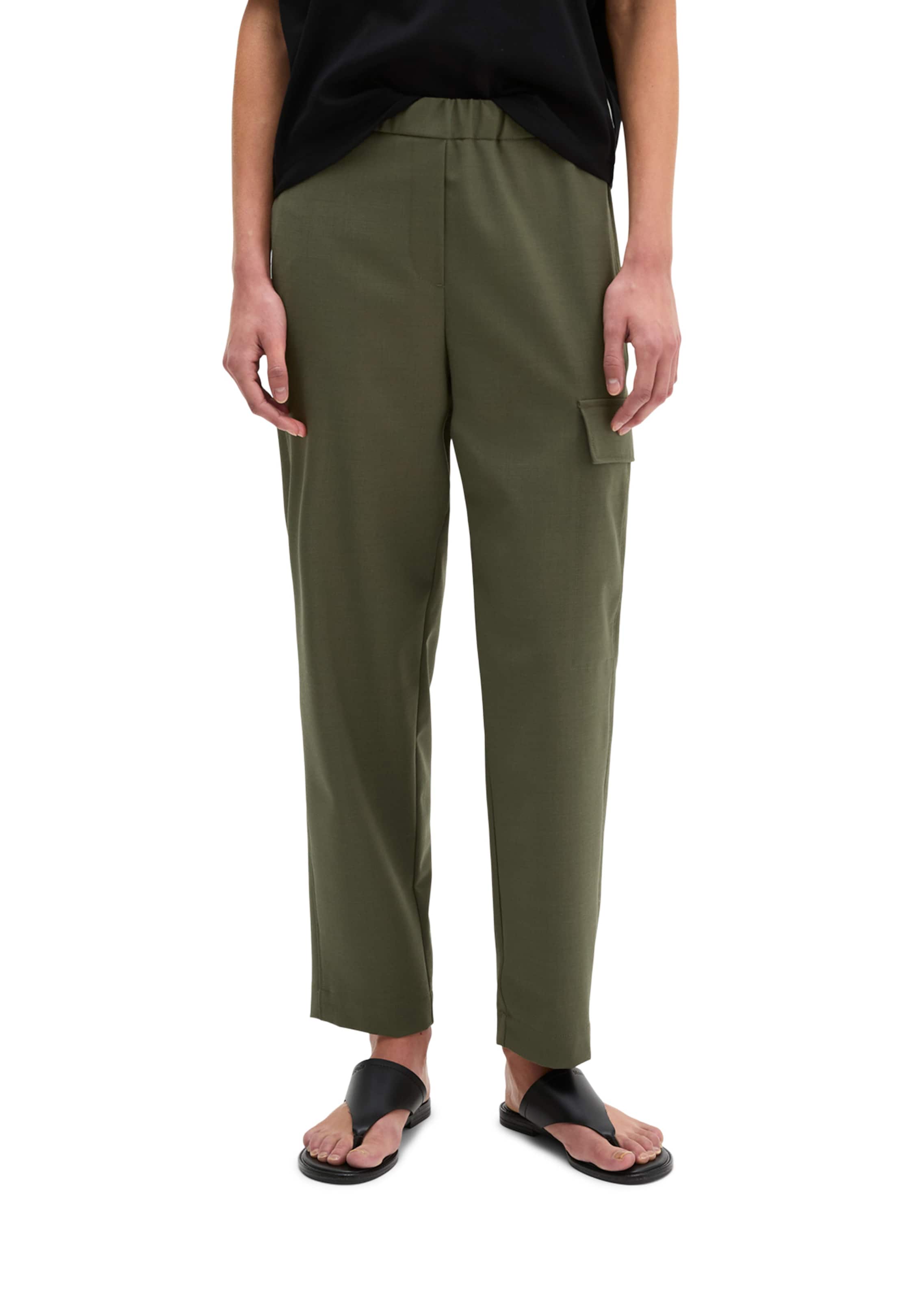 Marc O'Polo Regular Cargo trousers in Green: front