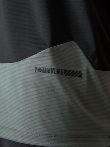 T-Shirt fonctionnel Tommy Life en noir