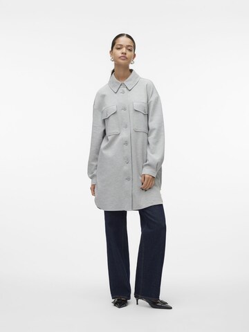 VERO MODA Tussenmantel in Grijs