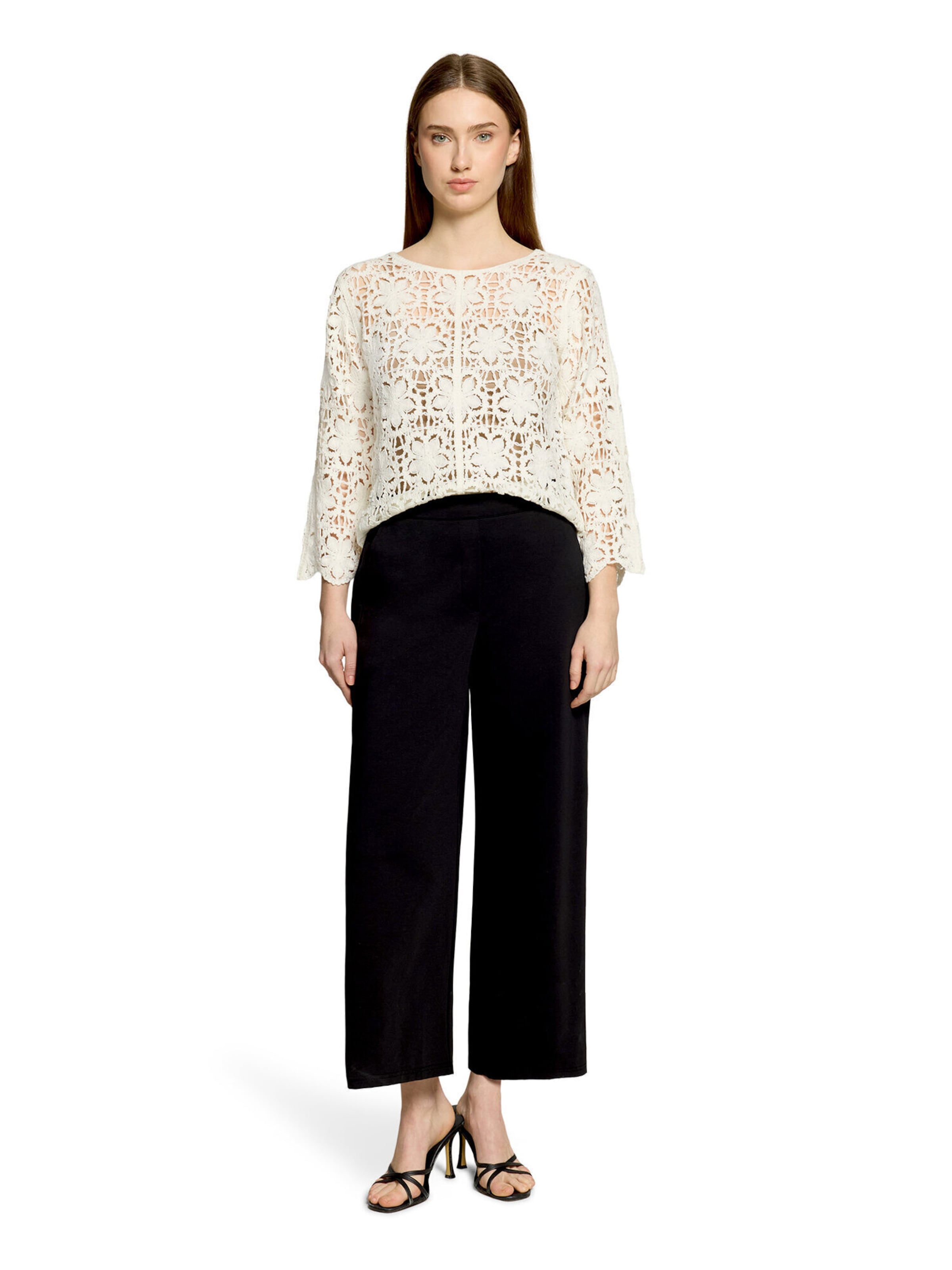 Betty Barclay Lochstrick-Pullover mit U-Boot-Ausschnitt in Weiß