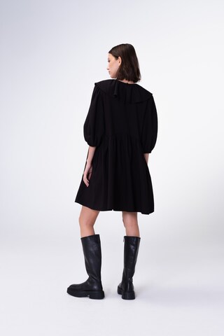 Robe 'Graceen' Aligne en noir