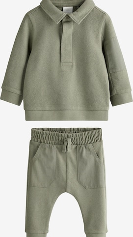 Next Setti värissä vihreä: etupuoli