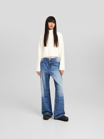 Pull-over Bershka en blanc