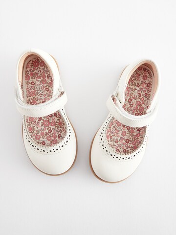 Next - Bailarina en blanco
