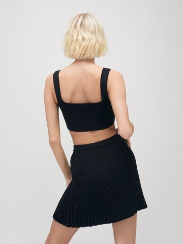 ABOUT YOU x VIAM Studio Top 'JESSICA' in Black: back