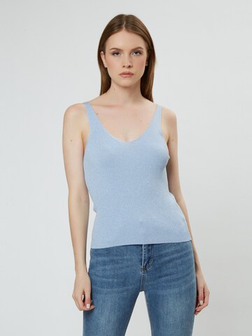 Influencer Top in Blauw: voorkant