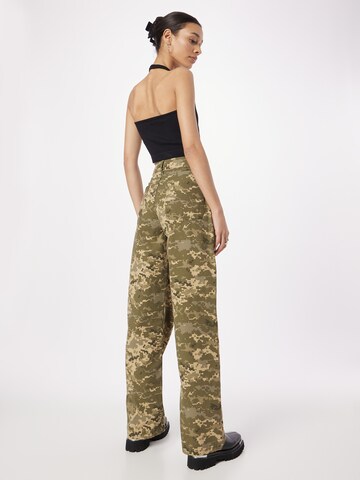 Nasty Gal - Loosefit Calças 'Abstract' em verde