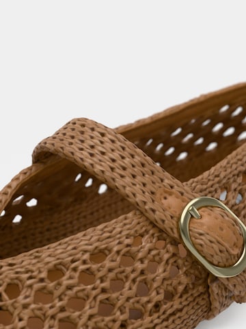 Ballerina con cinturino 'Alara' di STEVE MADDEN in marrone