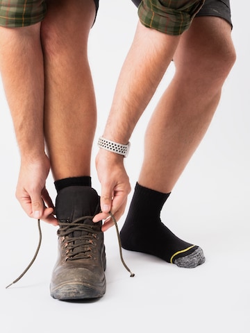 Occulto Socken 'Karl' in Schwarz: Vorderseite