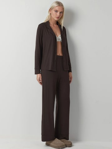 Hiccup Pajama in Brown