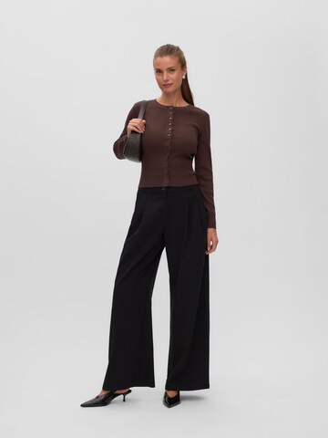 VERO MODA - Cárdigan 'VMMyrna' en marrón