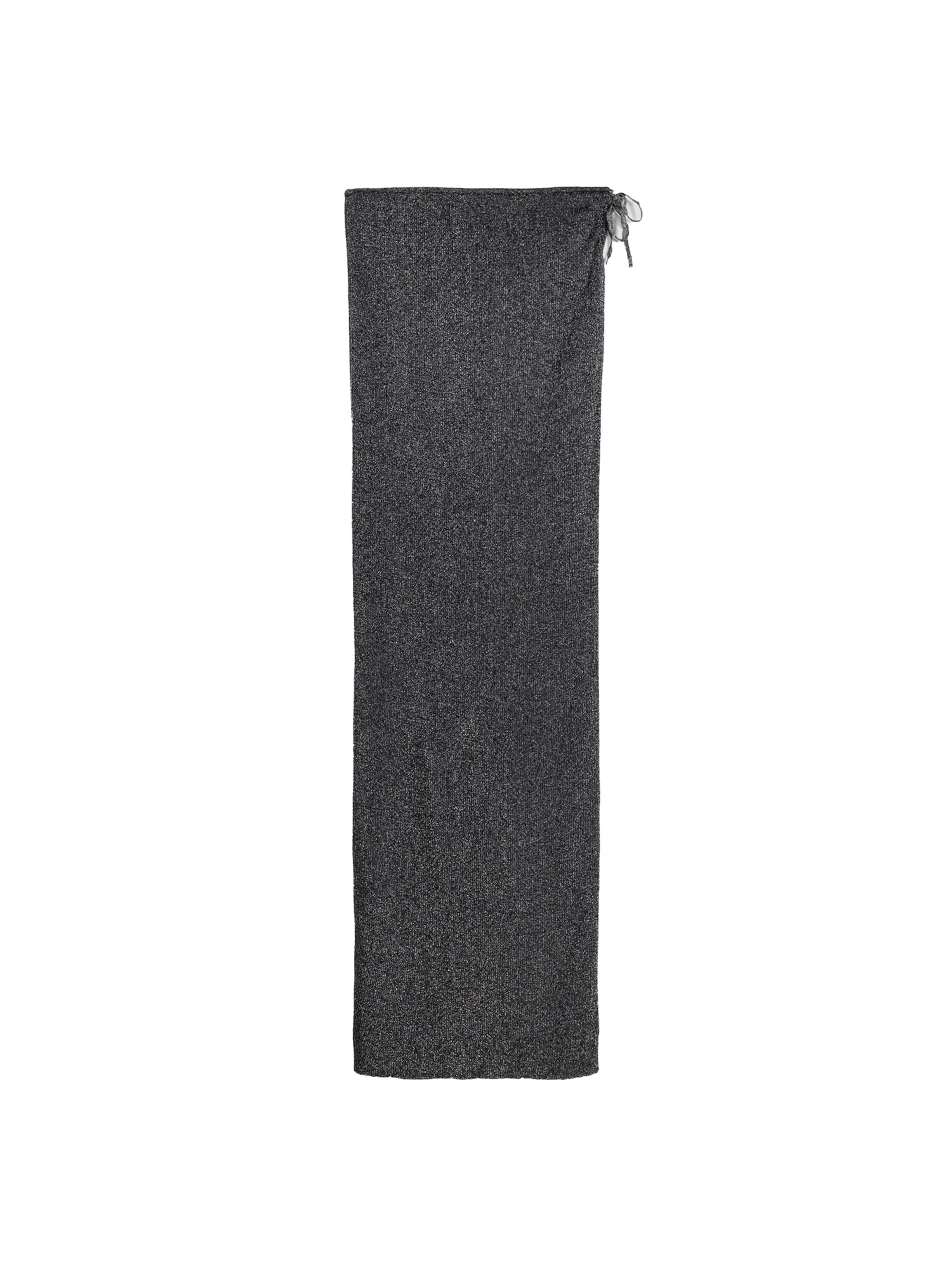 Bershka Hame värissä musta: etupuoli