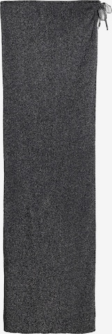 Bershka Hame värissä musta: etupuoli