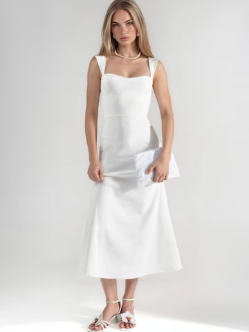 Hiccup Dress 'Midi' in White: front