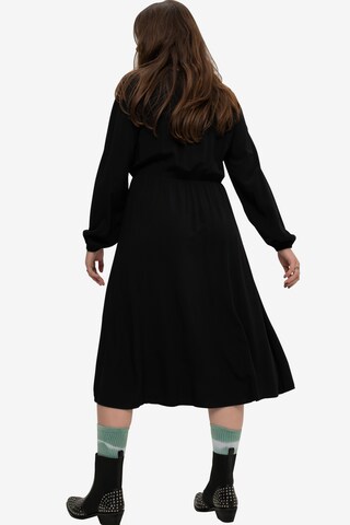 Robe Studio Untold en noir