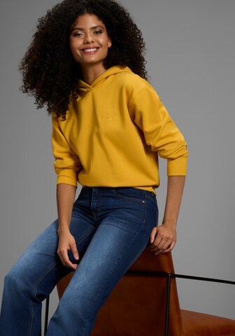 LAURA SCOTT Sweatshirt in Yellow: front