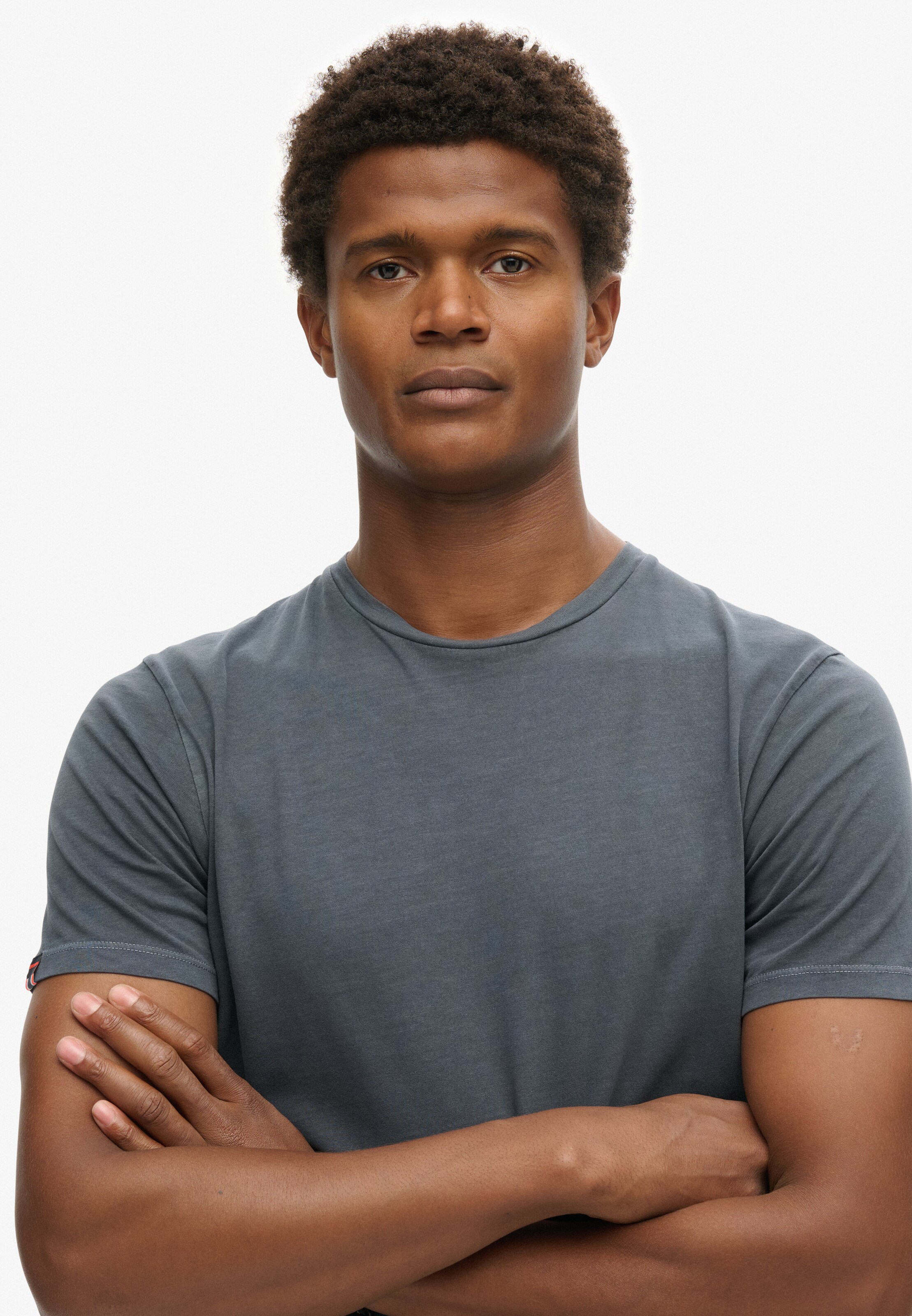 T-Shirt 'Essential' Superdry & Co en bleu